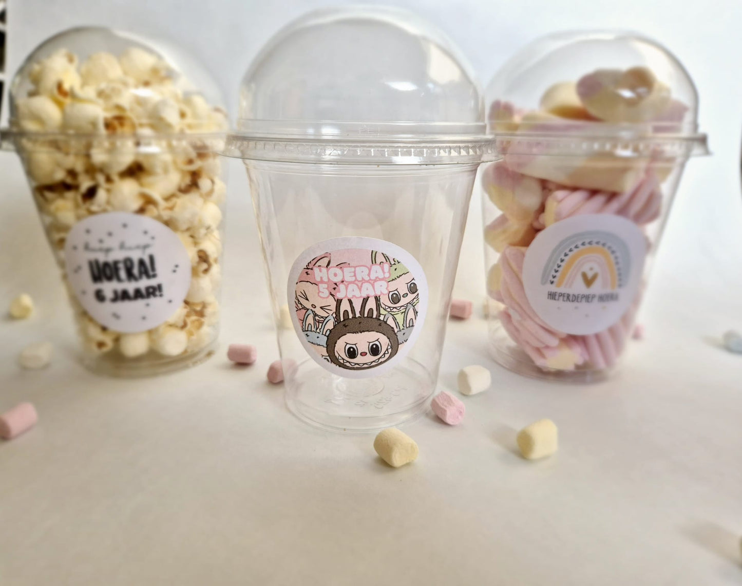 Traktatie beker met deksel